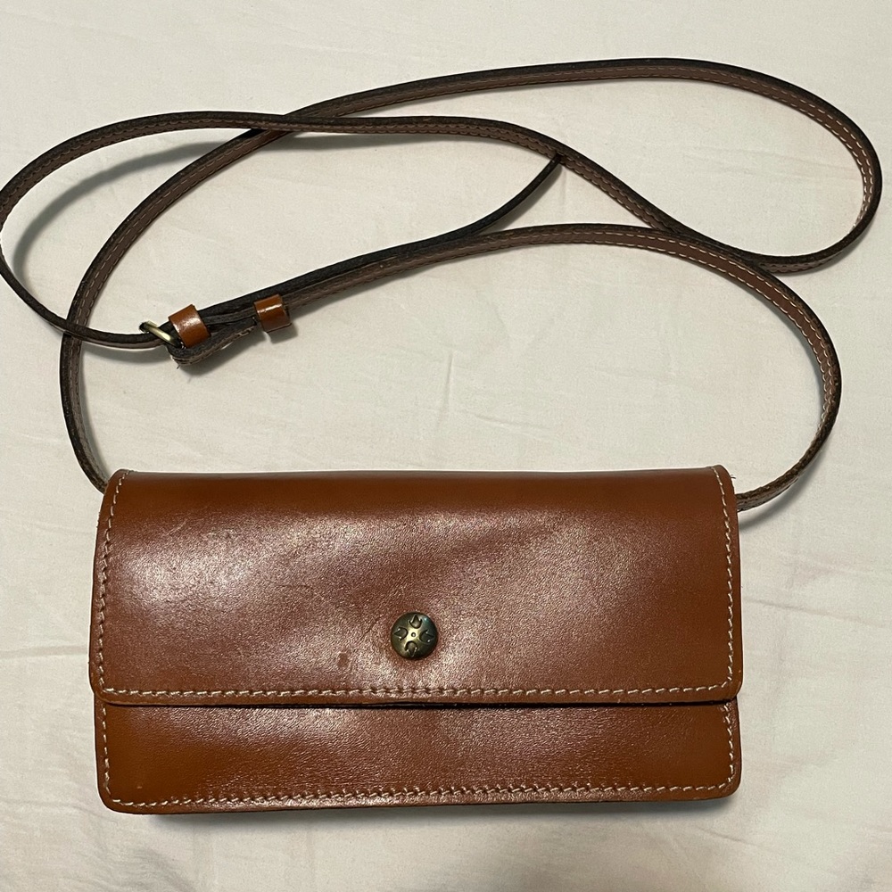 Crossbody clutch bag